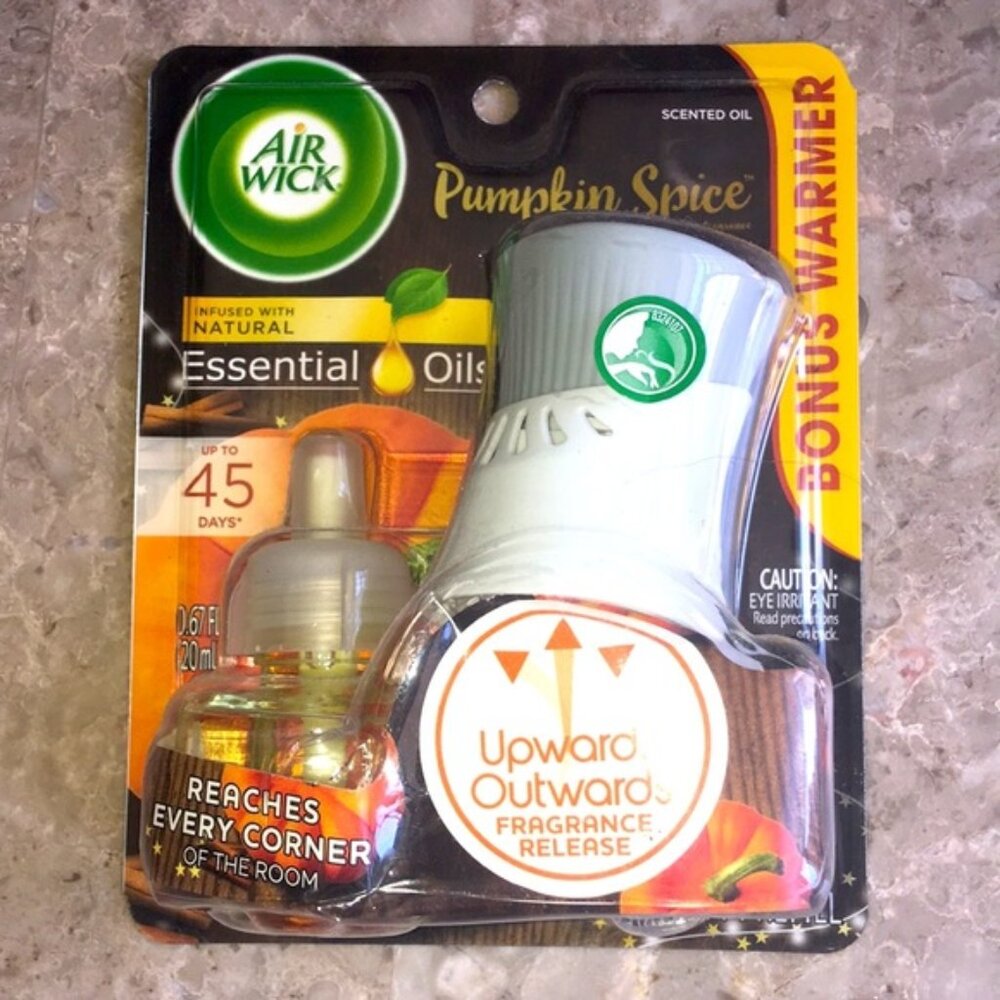 New ✨ limited-edition pumpkin spice air wick 🎃 warmer & refill